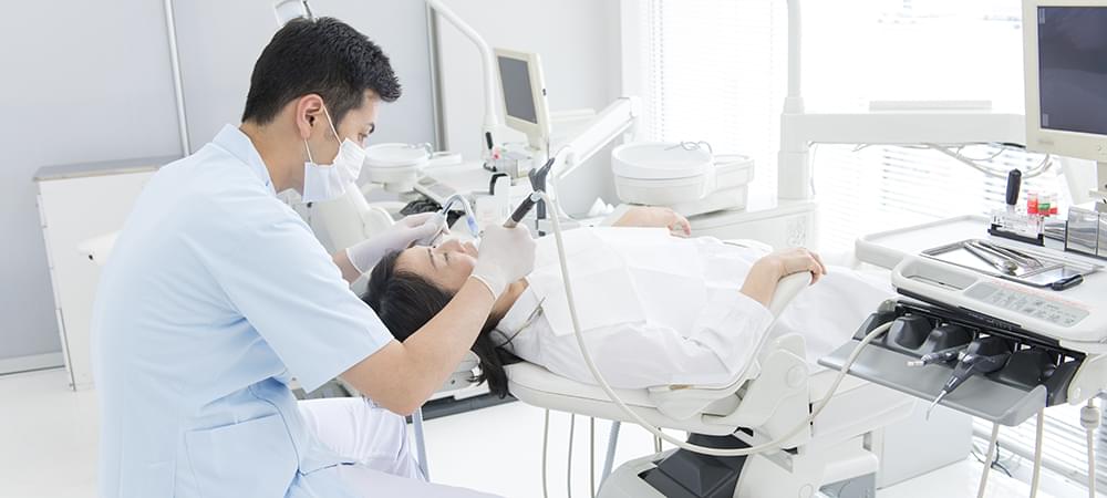 すぐに白い歯を手に入れたいへ